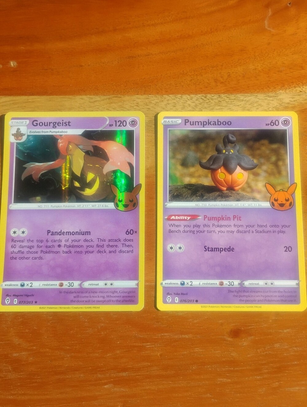 Mint 2021 Holo Gourgeist & Pumpkaboo Trick or Trade Evolving Skies Pokemon Cards